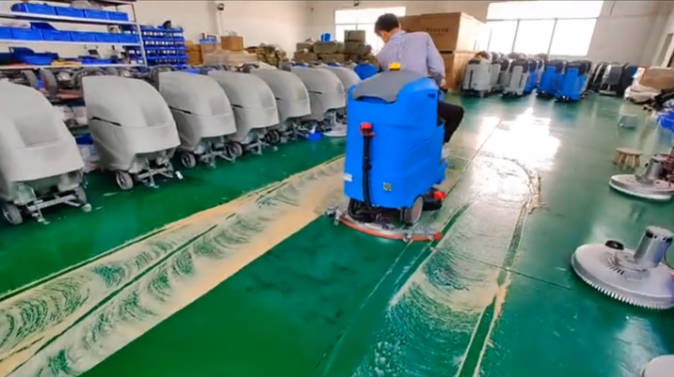 綦江2023年还在用人工的物业保洁不妨试试洗地机吧